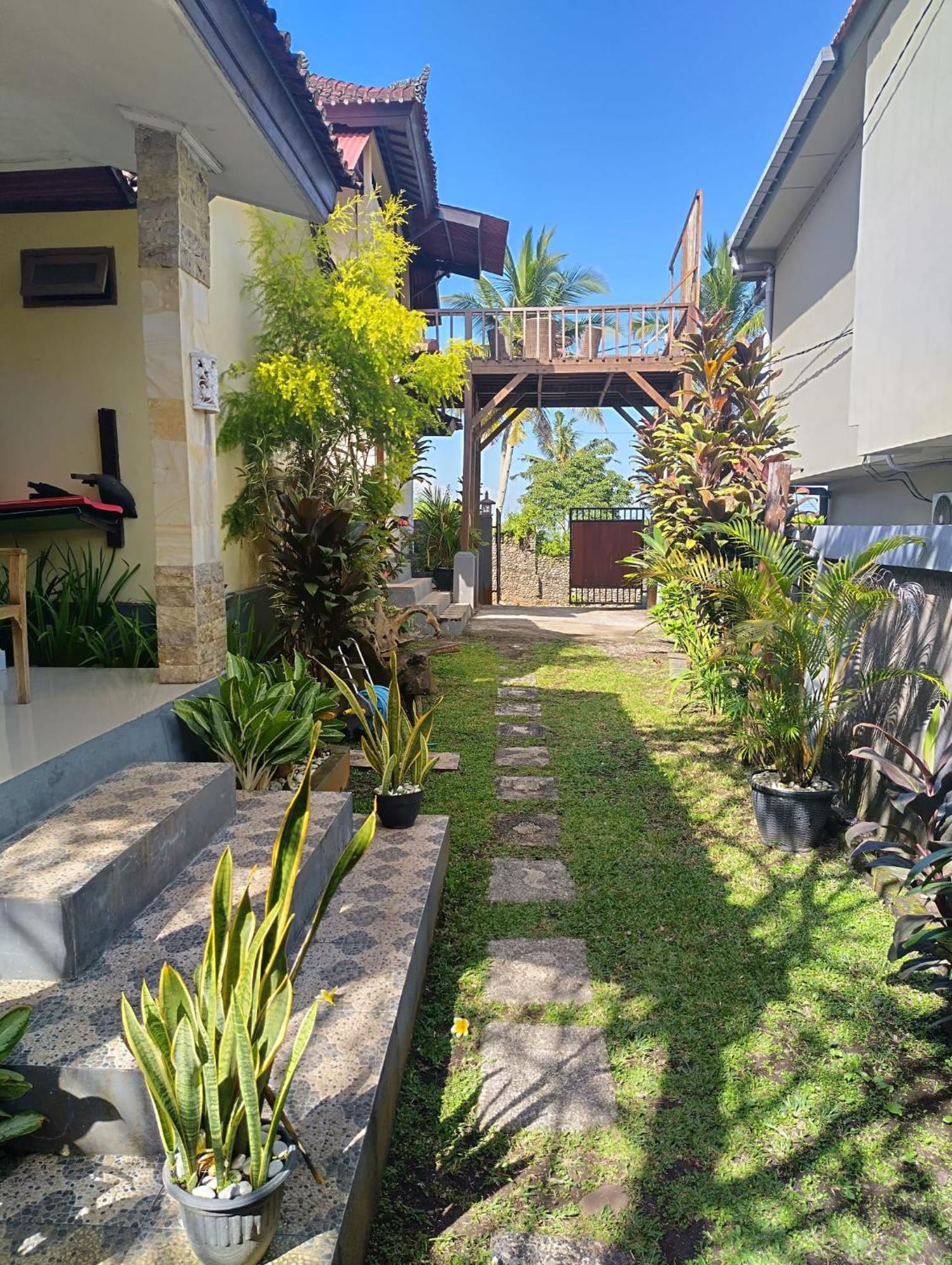Kirra'S Beach House Pulukan Bagian luar foto