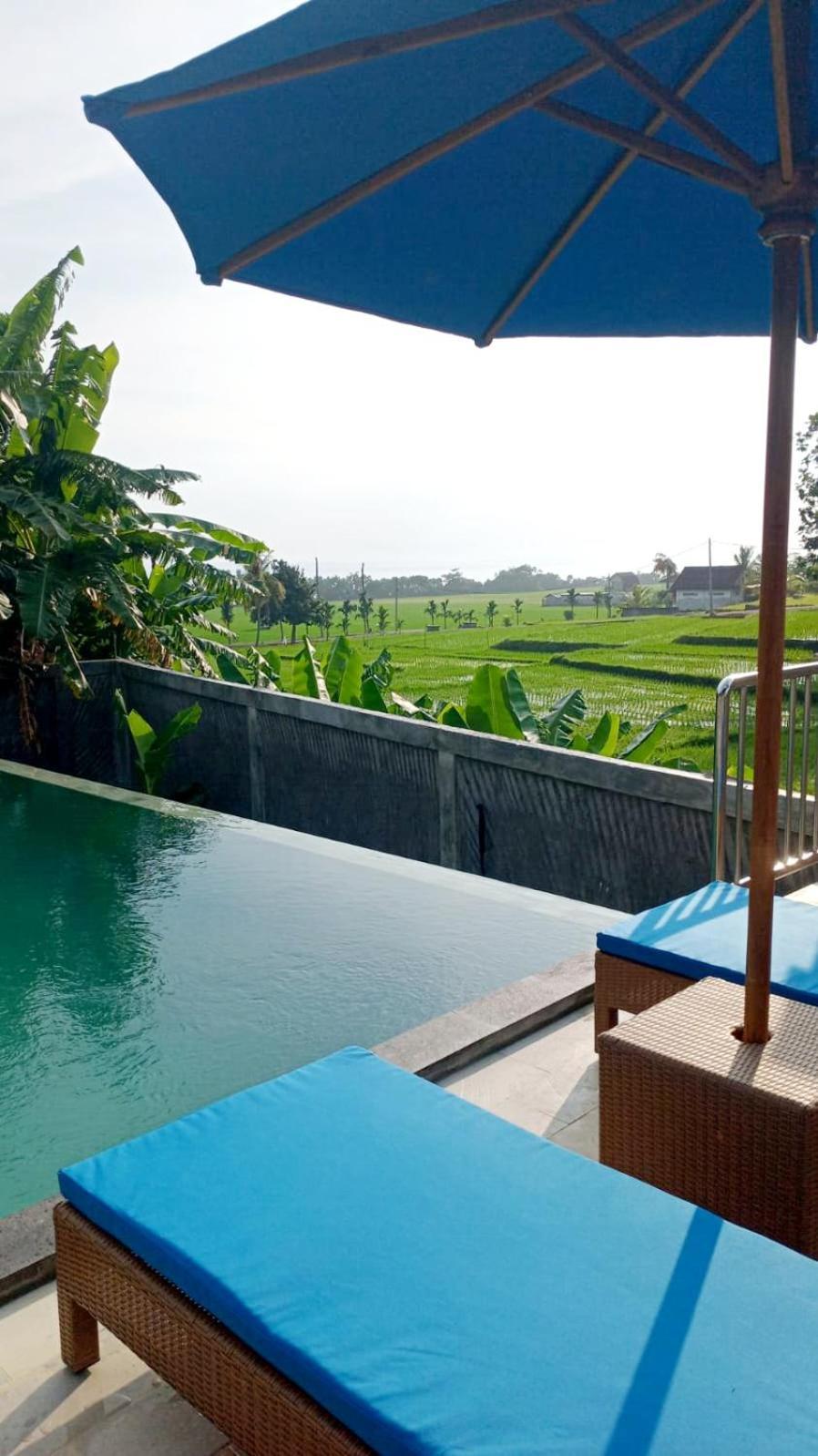 Kirra'S Beach House Pulukan Bagian luar foto
